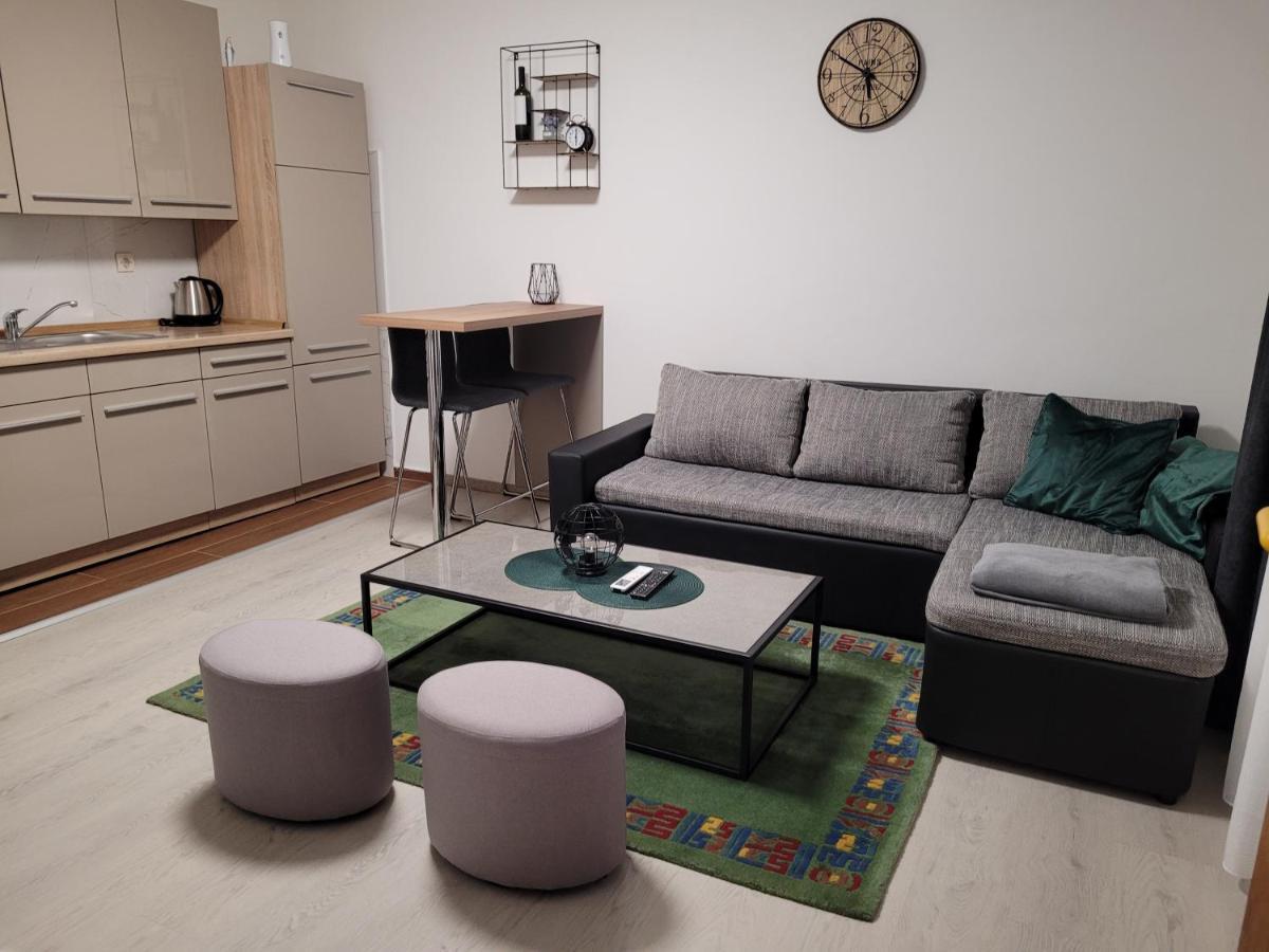 Apartamento Kod Dide - Entry With Pin 0-24H Slavonski Brod Exterior foto