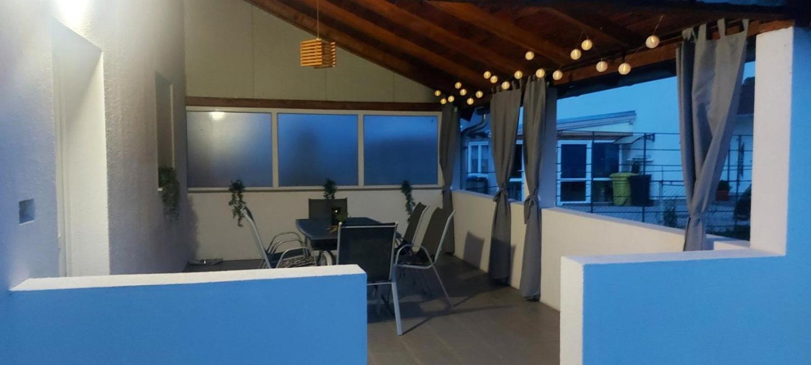 Apartamento Kod Dide - Entry With Pin 0-24H Slavonski Brod Exterior foto